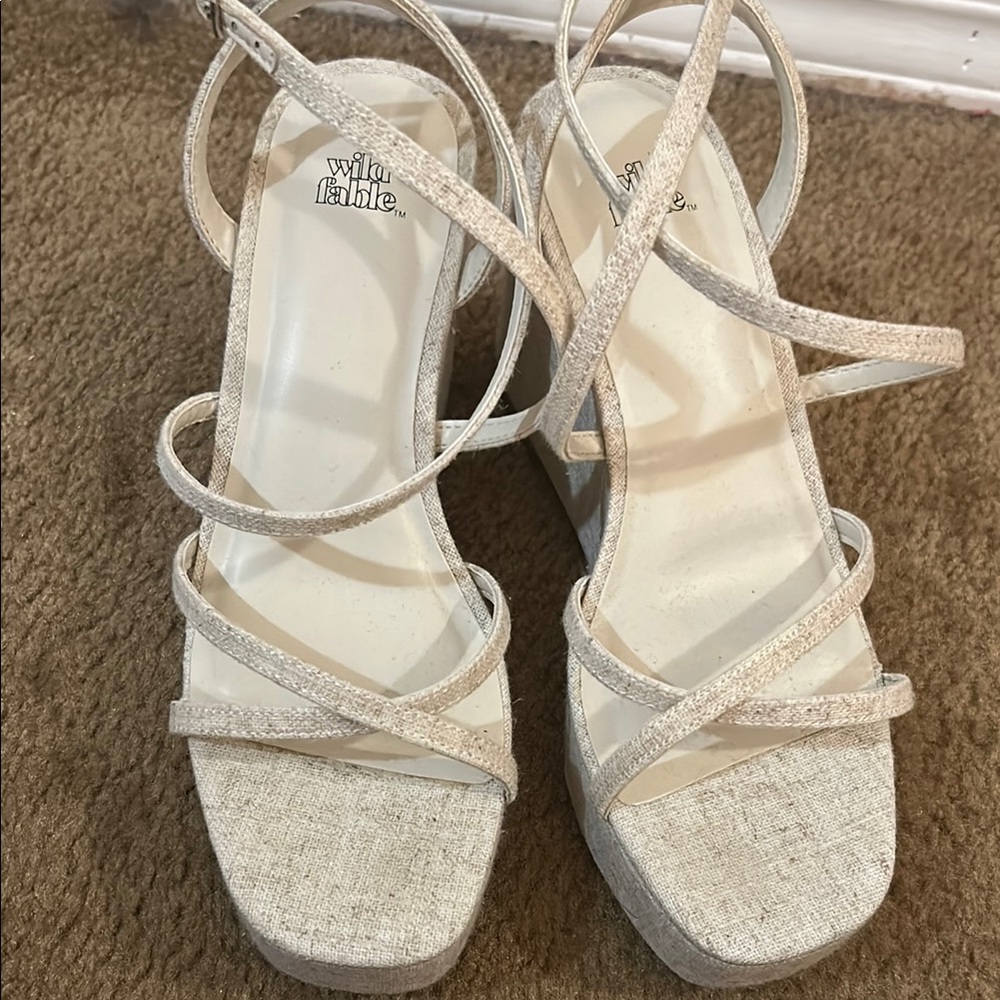 Wild Fable Cream Strappy Women's Sandals